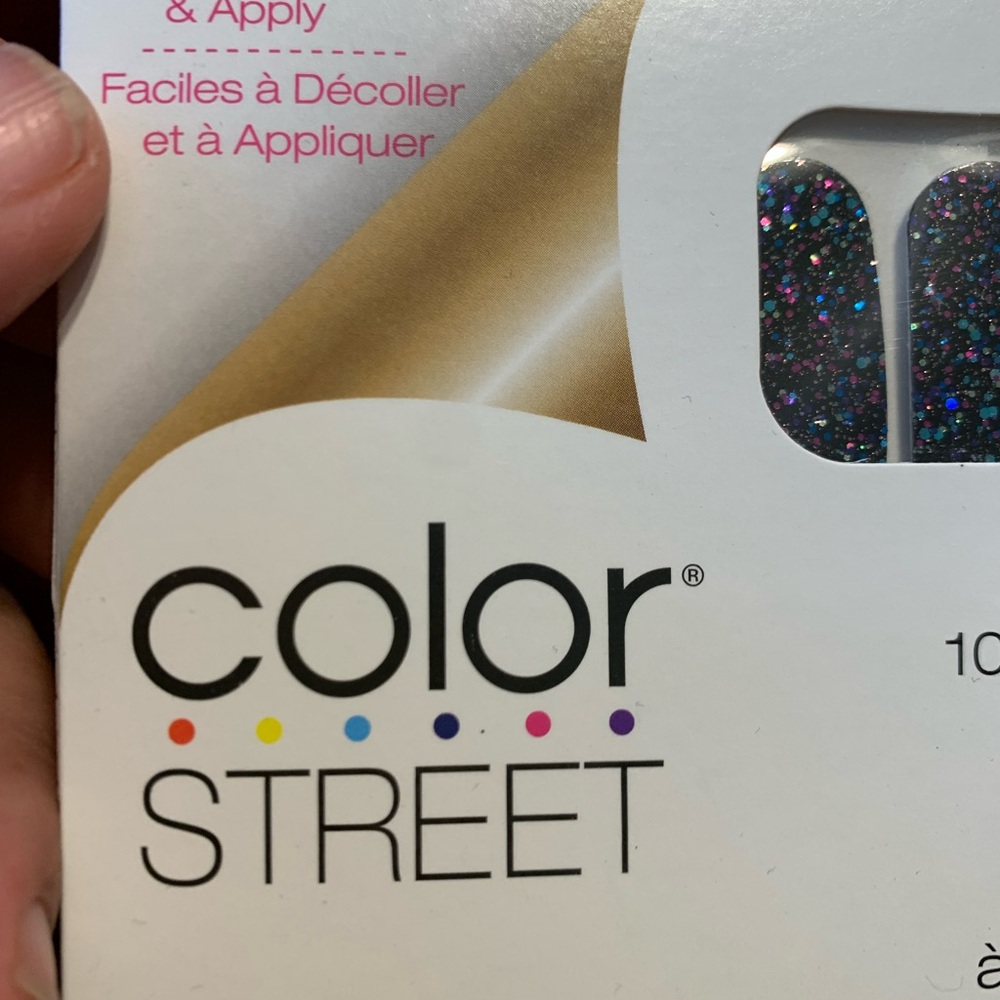 Color Street HOLIDAZE nail stripes nib - Picture 3 of 6